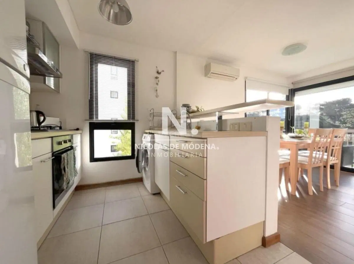 En venta apartamento duplex en Playa Brava, con vista impecable 5