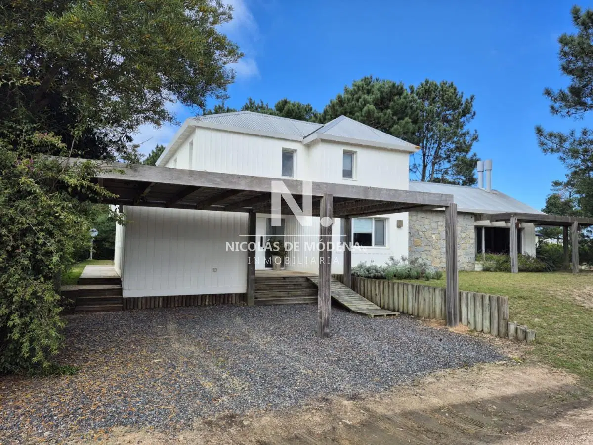 Casa en venta de 4 dormitorios en Jose Ignacio 3