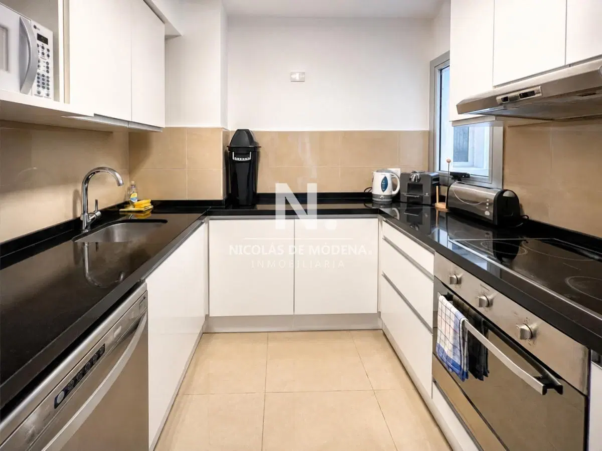 Vende departamento de 2 dormitorios y medio en Brava, Frente al mar 8
