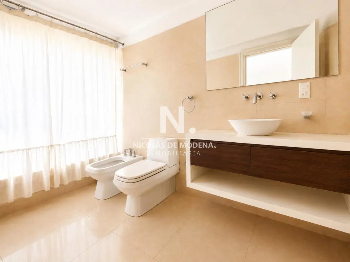 En venta apartamento con parrillero propio de 3 dormitorios y agradable vista 8