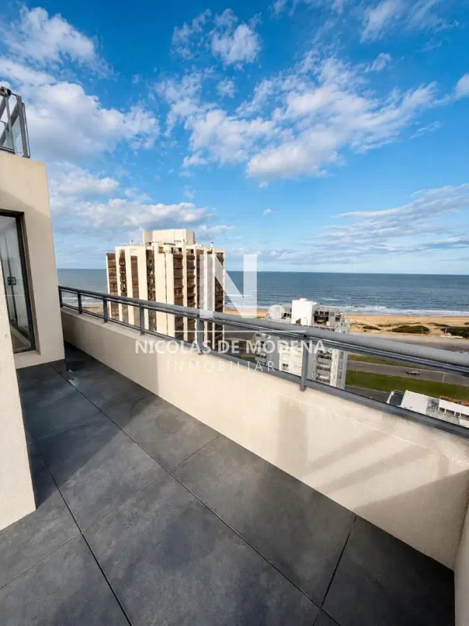 Vende impecable apartamento de 2 dormitorios con vistas espectaculares en Brava, Punta del Este 3