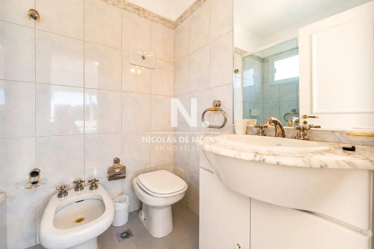 En venta apartamento de 3 dormitorios con vista al mar en Punta del Este 8