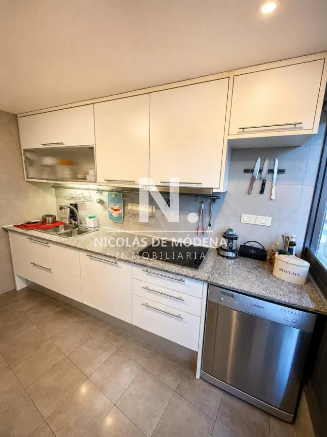 En venta apartamento de 2 dormitorios en venta, contrafrente enMansa, Punta del este 5