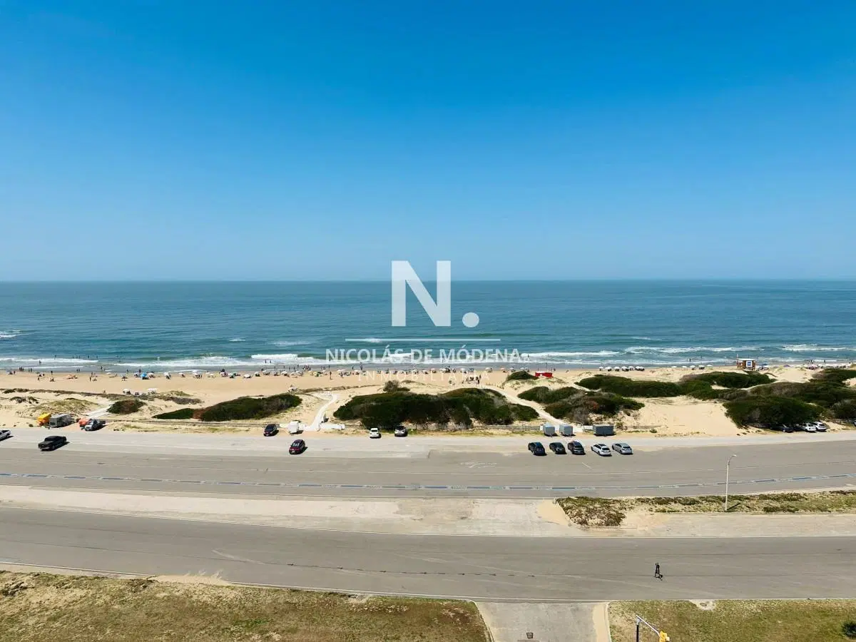 Apartamento de 3 dormitorios en venta en Punta del Este 5
