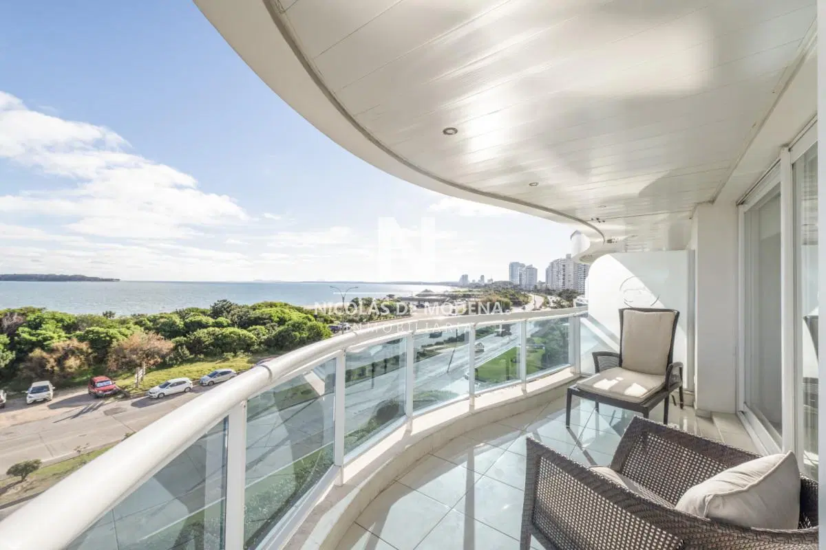 Millenium Tower esquinero Frente al Mar 1