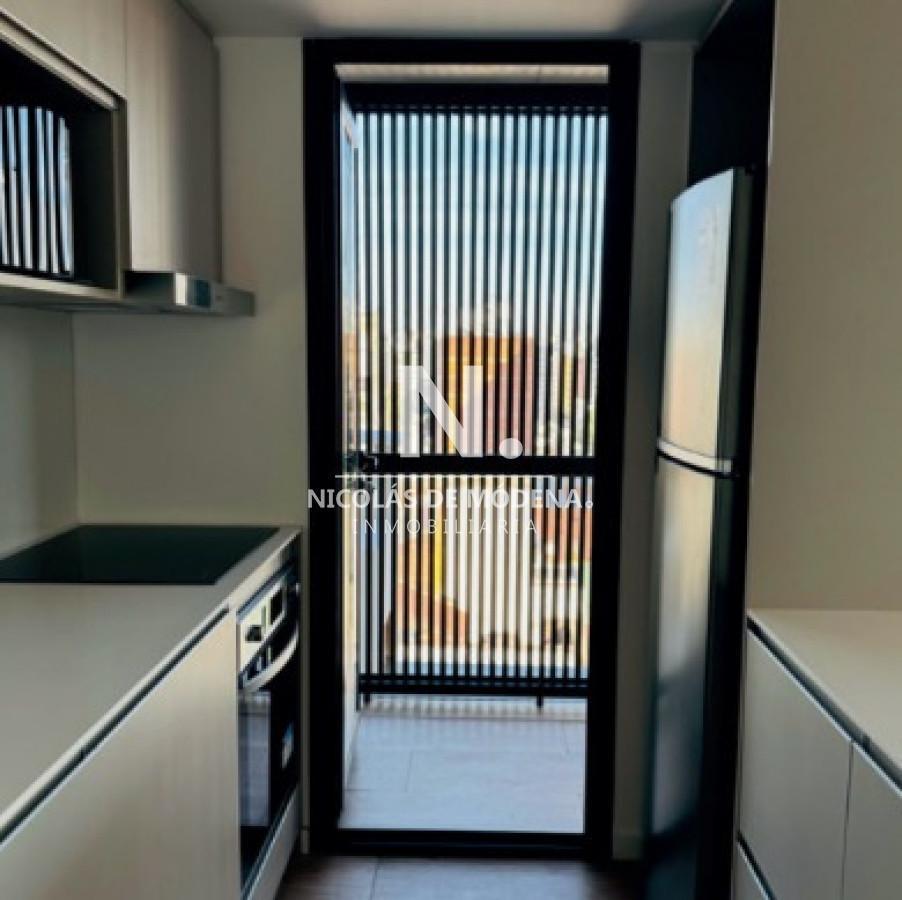 Venta Apto en Pozo de 2 Dormitorios Con Excelente Ubicacion en Malvin,Montevideo.