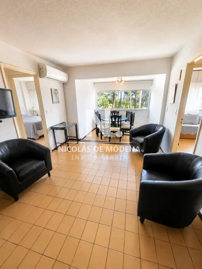 En venta apartamento de 2 dormitorios en Cantegril, Punta del Este 2
