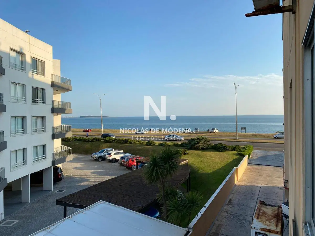 Venta Apartamento de 2 dormitorios en Pinares, Punta del Este. Frente al mar! 5
