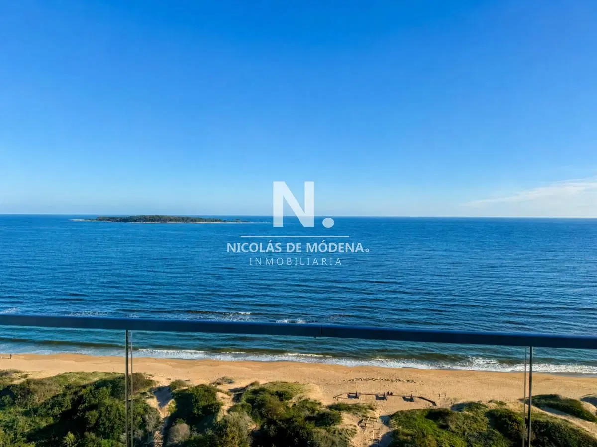 Departamento exclusivo en venta, primera linea de la mansa 2