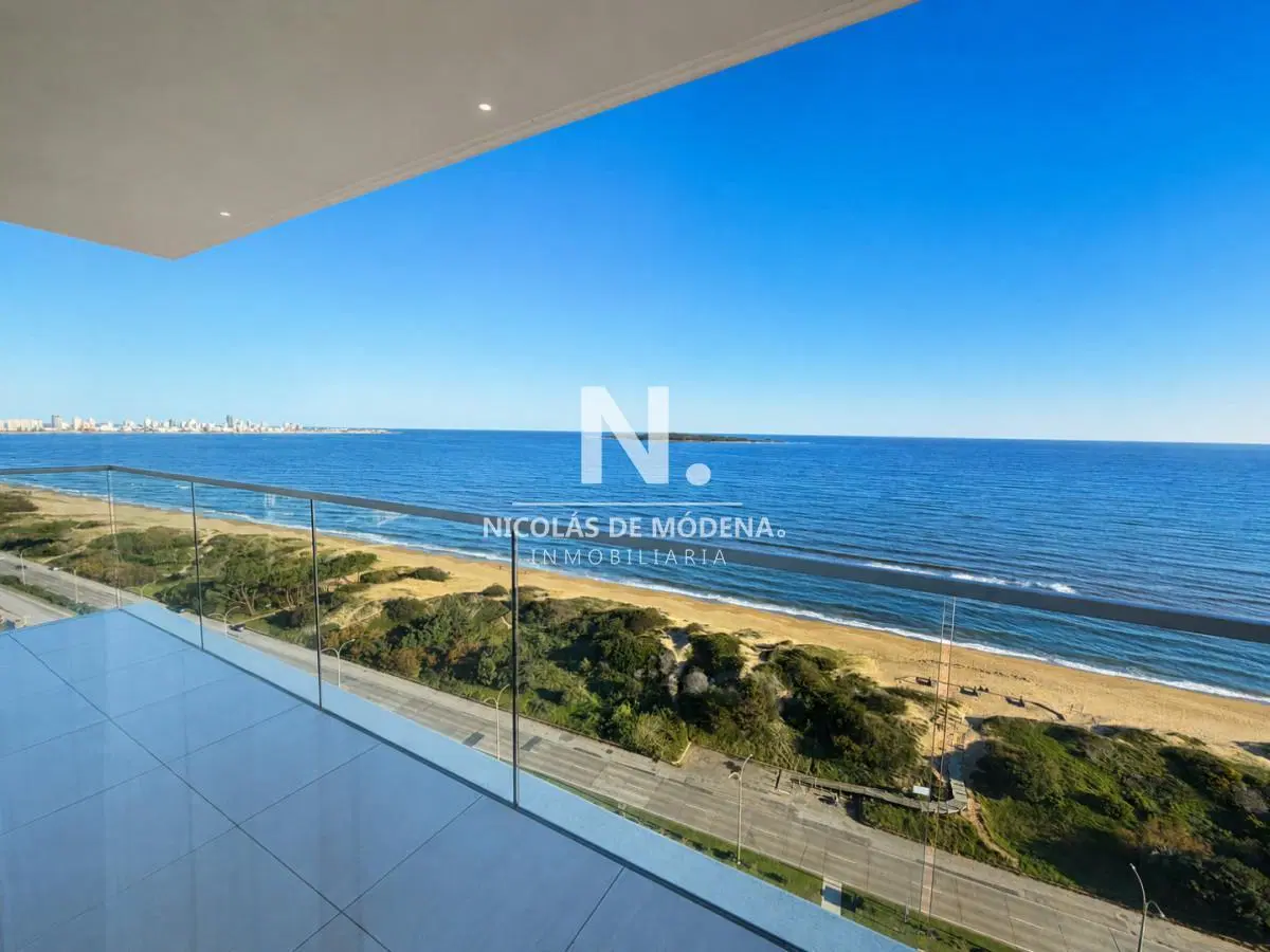 Departamento exclusivo en venta, primera linea de la mansa 1