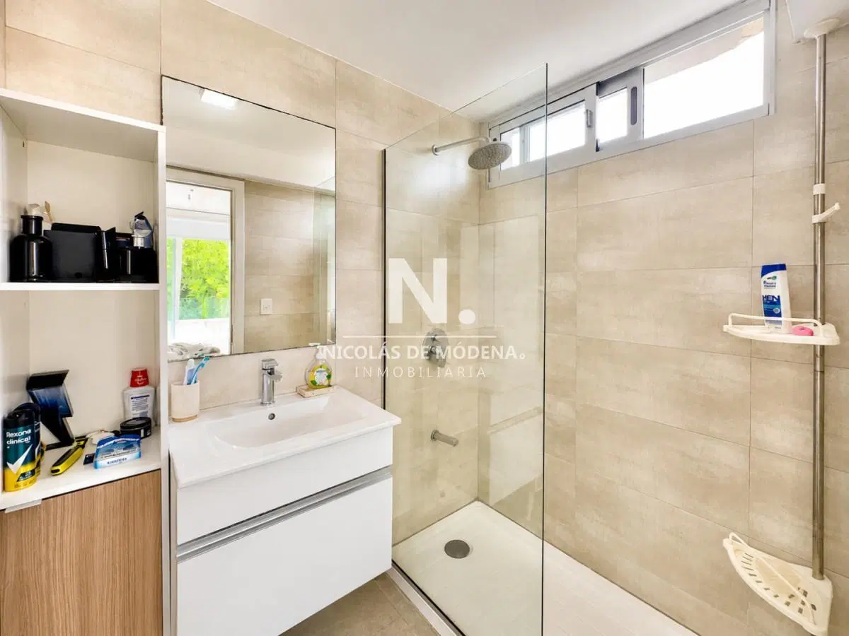 En venta apartamento de 2 dormitorios en Playa Mansa, Punta del Este 5
