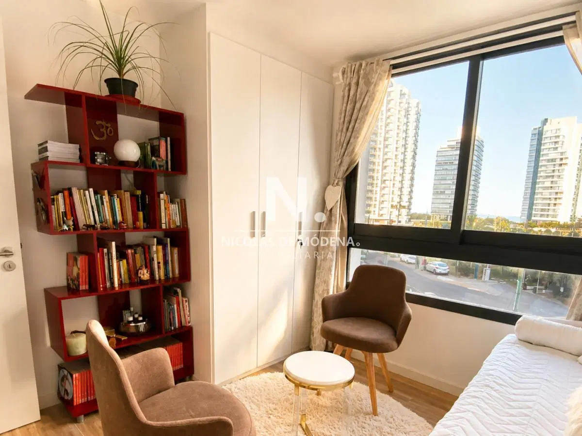 En venta apartamento impecable de 2 dormitorios en Playa Brava, Punta del Este 4