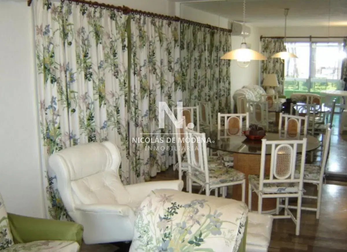 Apartamento de 3 dormitorios en Mansa , Punta del Este 1
