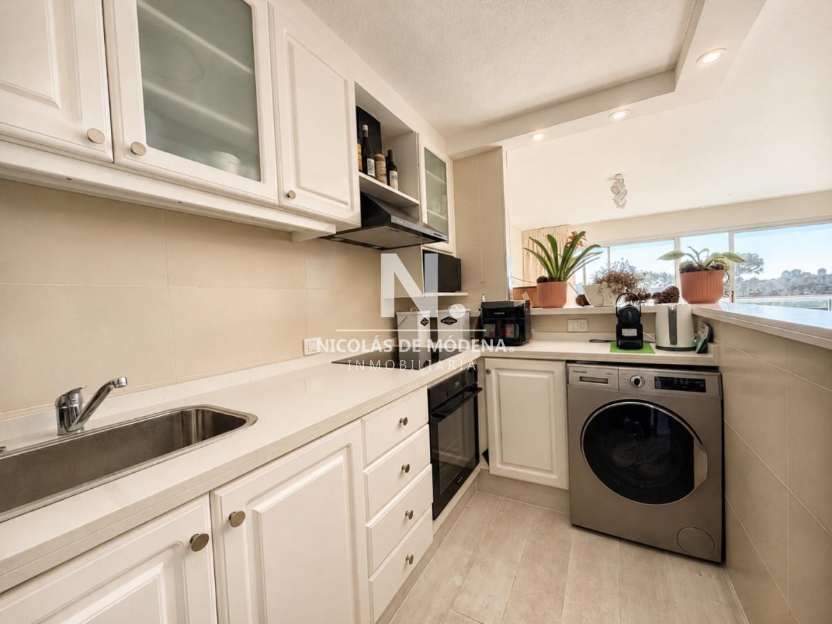Foto de 2 Bedroom Apartment for Sale in Playa Mansa - Palm Beach Building, imagen 2