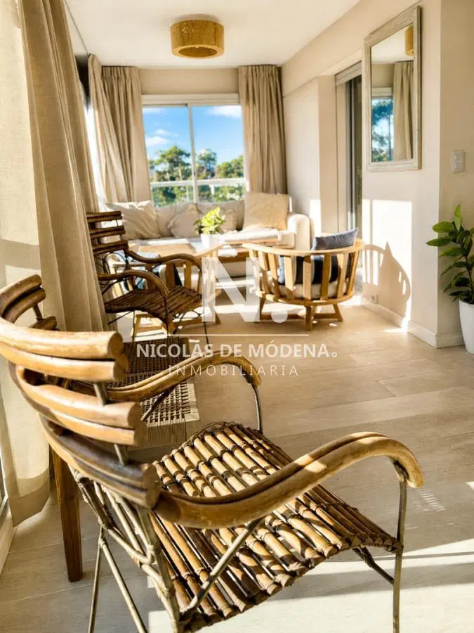 2 Bedroom Apartment for Sale in Playa Mansa - Palm Beach Building, Punta del Este 4