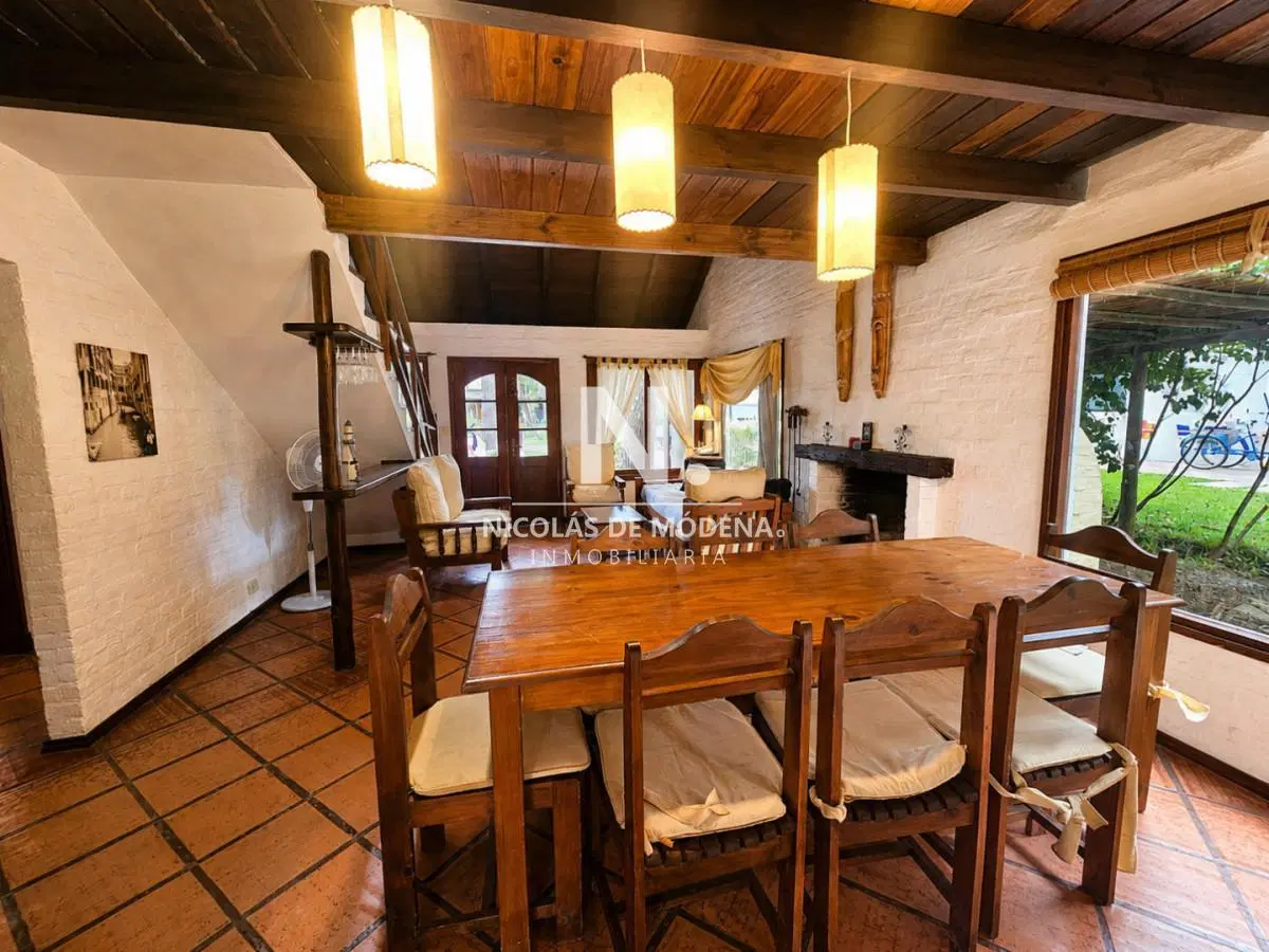 CASA EN VENTA SOLANAS 4