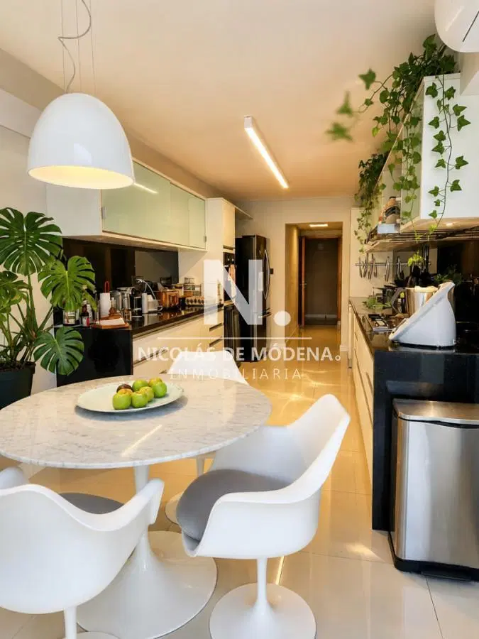 En venta en apartamento de 4 dormitorios con agradable vista a metros del mar, Brava Punta del Este 5