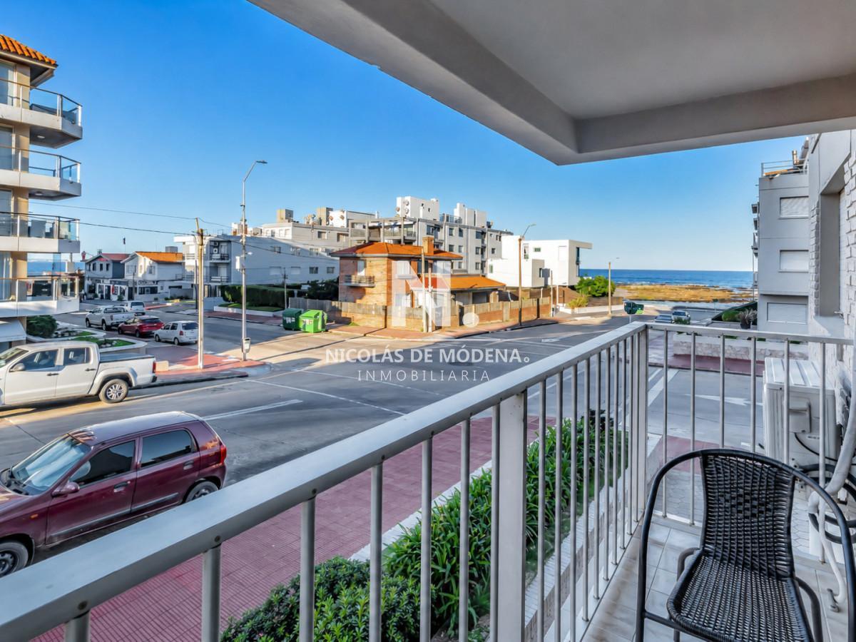 Venta de Apartamento de 2 Dormitorios en Península - Punta del Este | Edificio Club del Mar