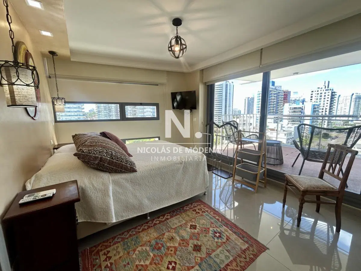 Venta apartamento de 2 dormitorios, 3 baños y doble garage en brava. 5