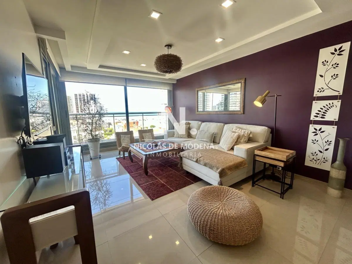 Venta apartamento de 2 dormitorios, 3 baños y doble garage en brava. 3