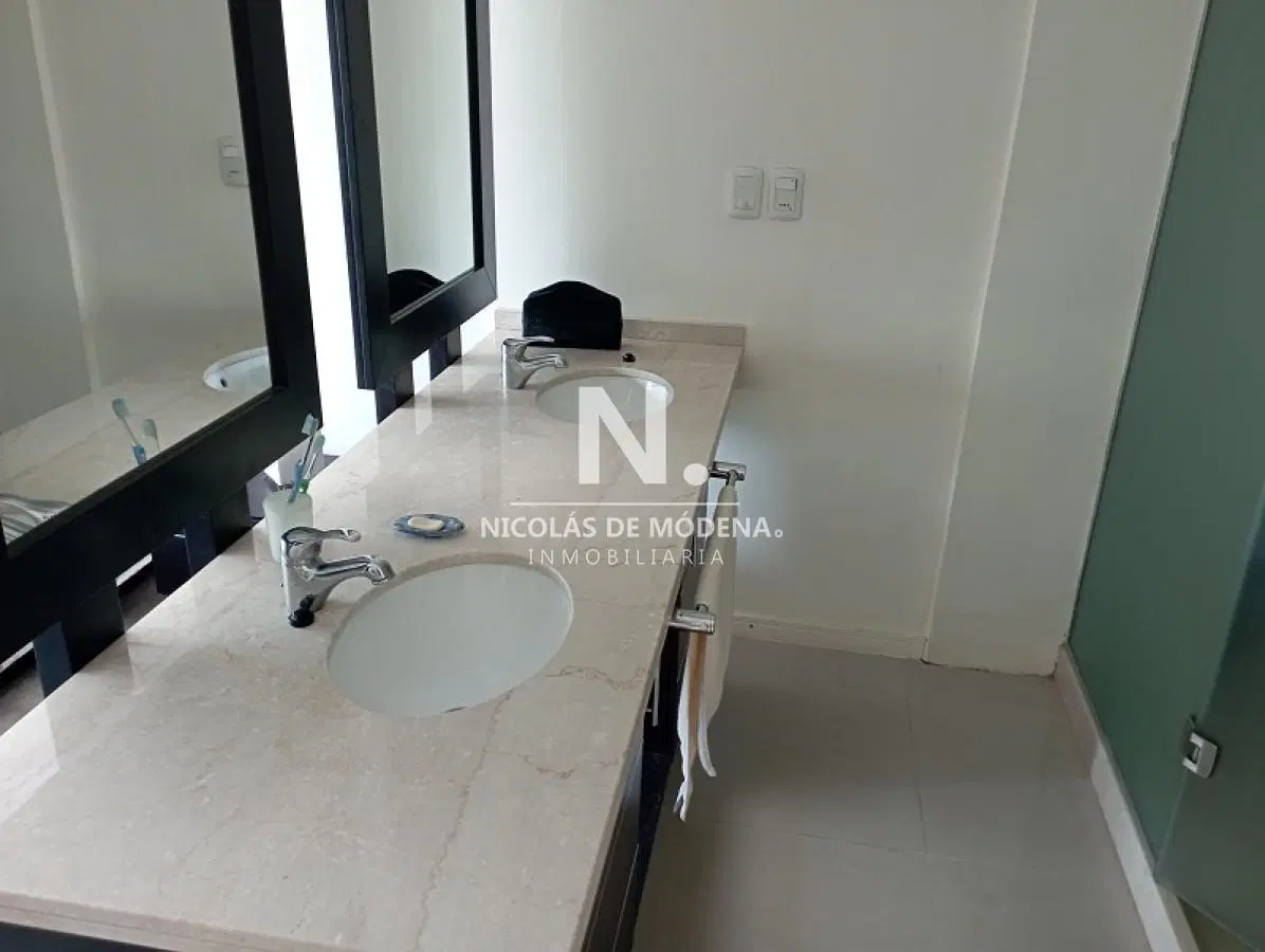 Apartamento de un dormitorio y 2 baños 3