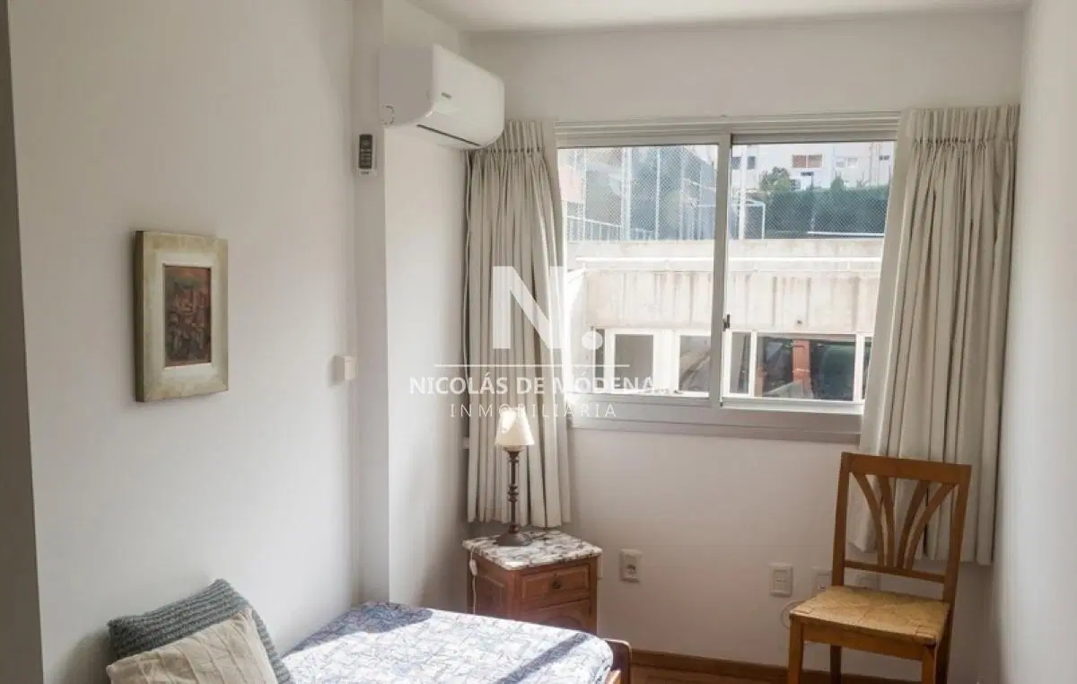 Venta Apartamento en Edificio Delphinus, Malvin Frente al Mar, 3 Dormitorios, Terraza, 2 garajes, Pi 5