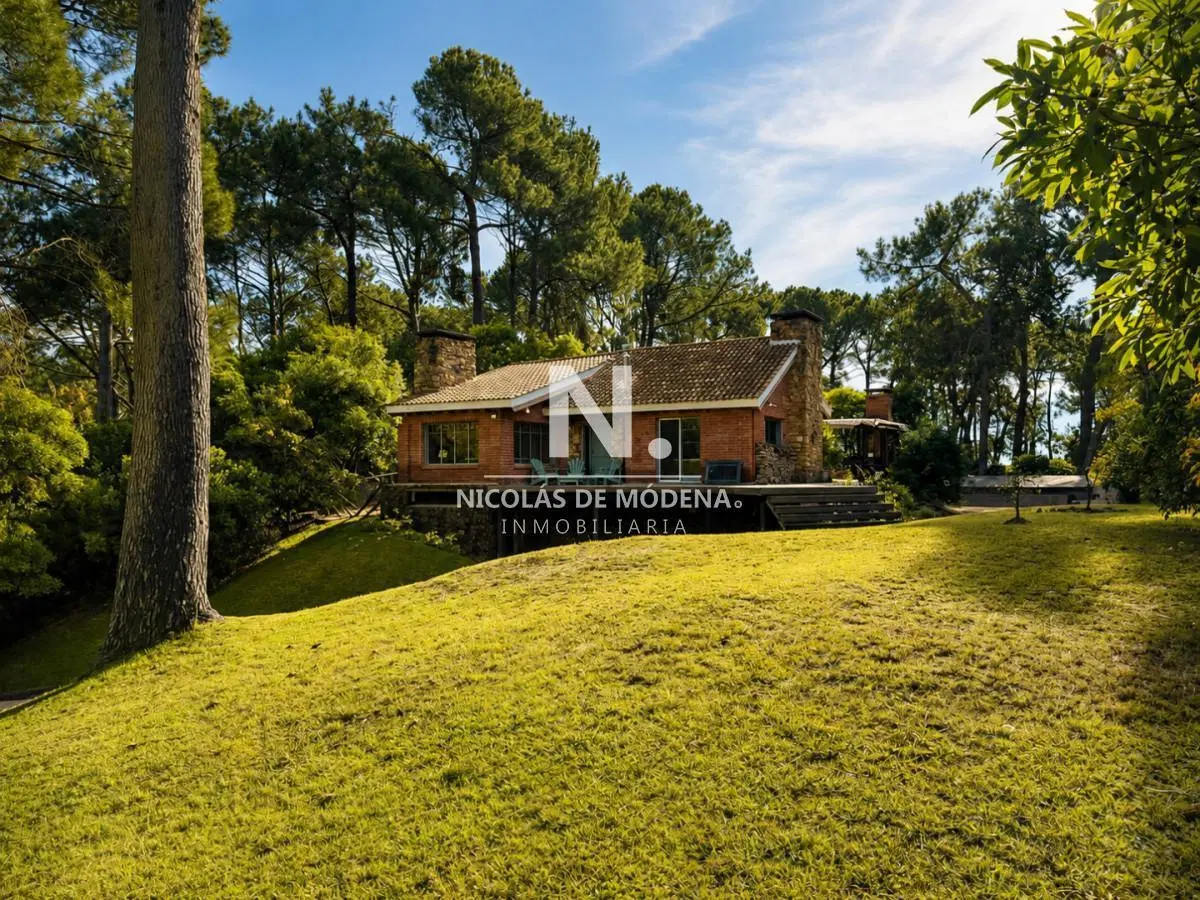 En venta en Punta Ballena, casa de 4 dormitorios con parrillero 5