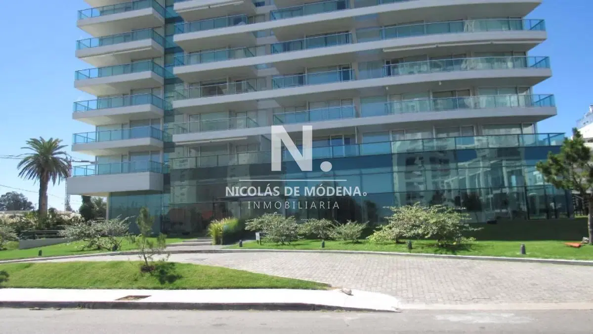 En venta apartamento de 2 dormitorios con vista al mar en Mansa, Punta del Este 5