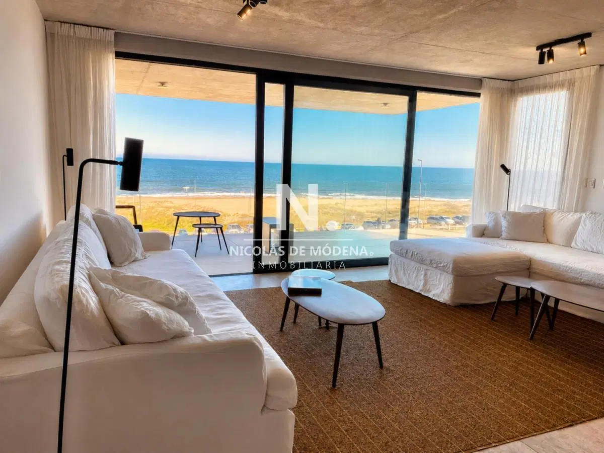 Departamneto de 4 dormitorios en venta frente al mar 2