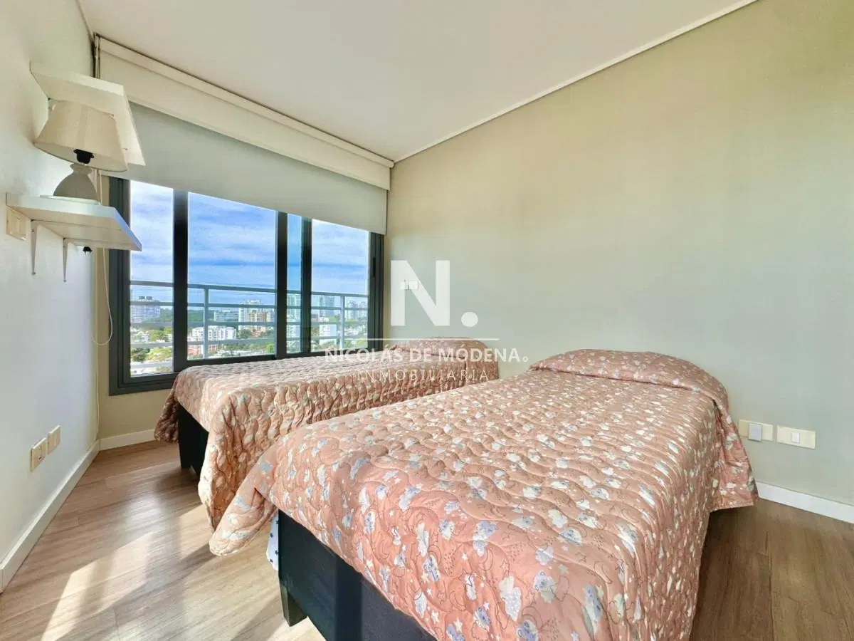 Departamento de 2 dormitorios en Alexander Boulevard 4