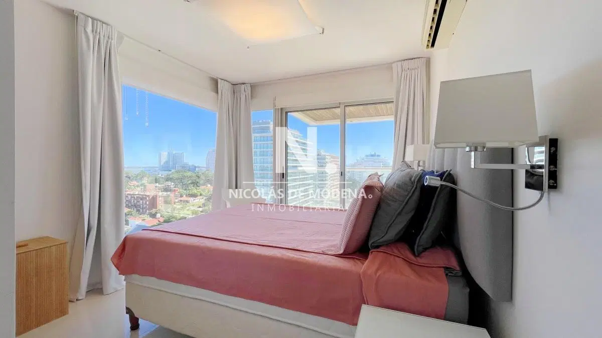 Vende apartamento de 2 dormitorios en Playa Brava, Punta del Este 5