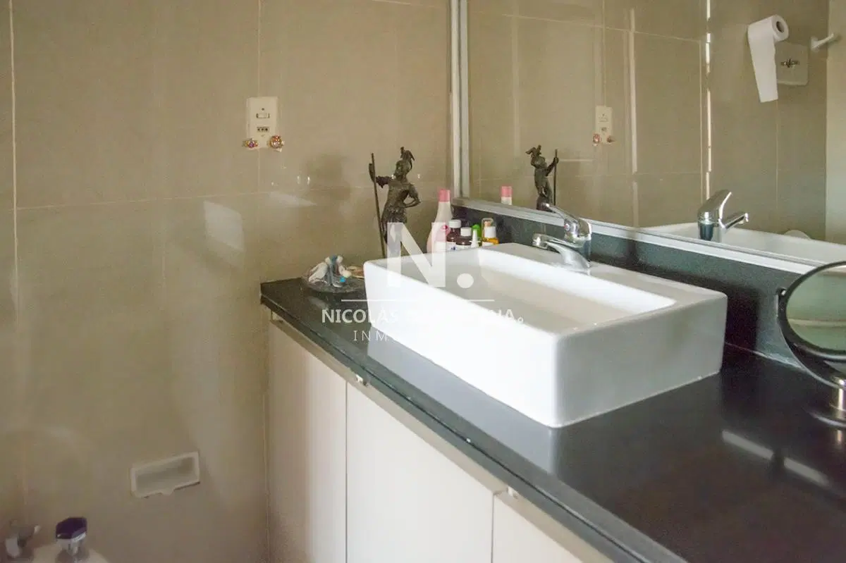 Amplio apartamento en Península, a pasos del mar de 3 dormitorios en venta 4