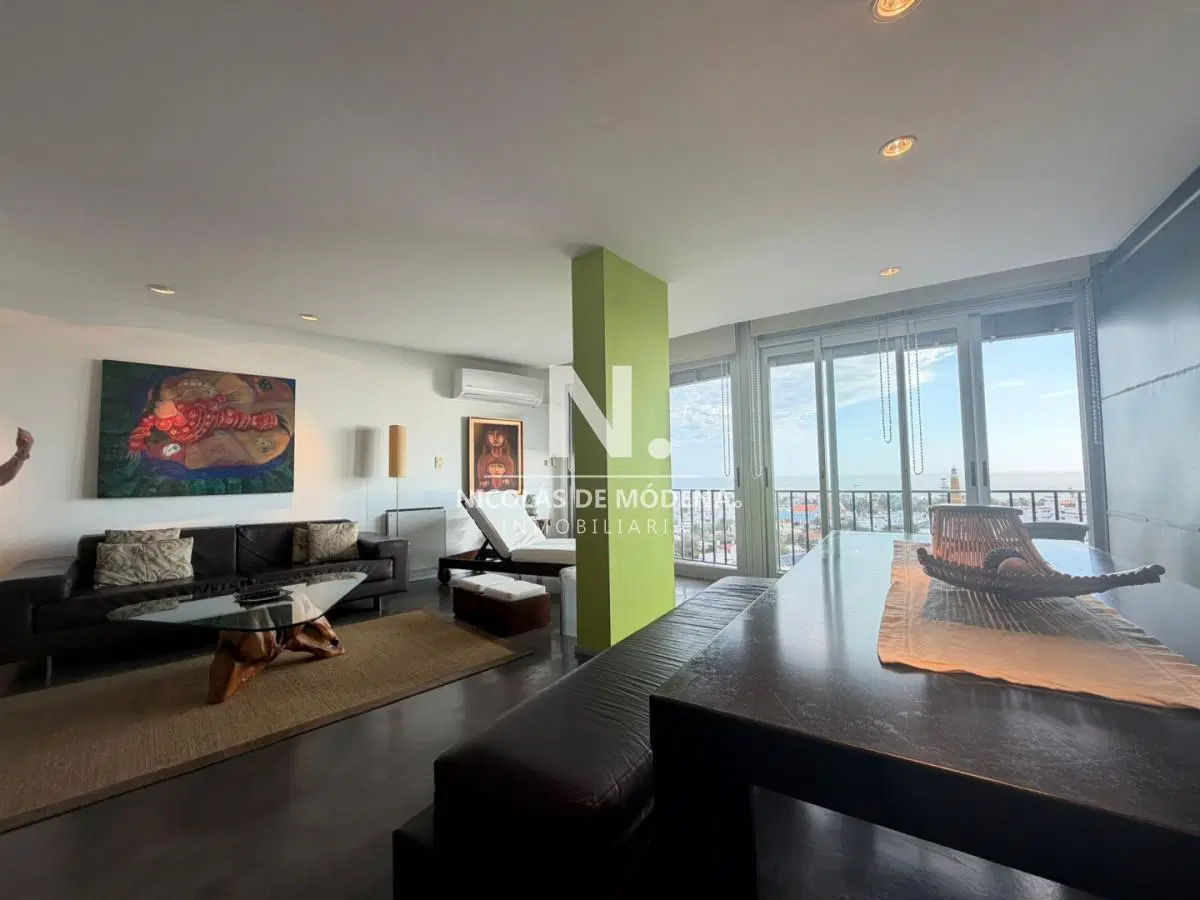 Apartamento en venta de 2 dormitorios en Punta del este , Península 4