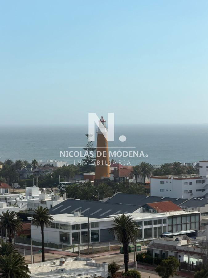 Apartamento en venta de 2 dormitorios en Punta del este , Península