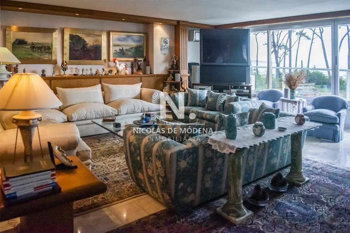 Espectacular departamento en venta frente al mar 2