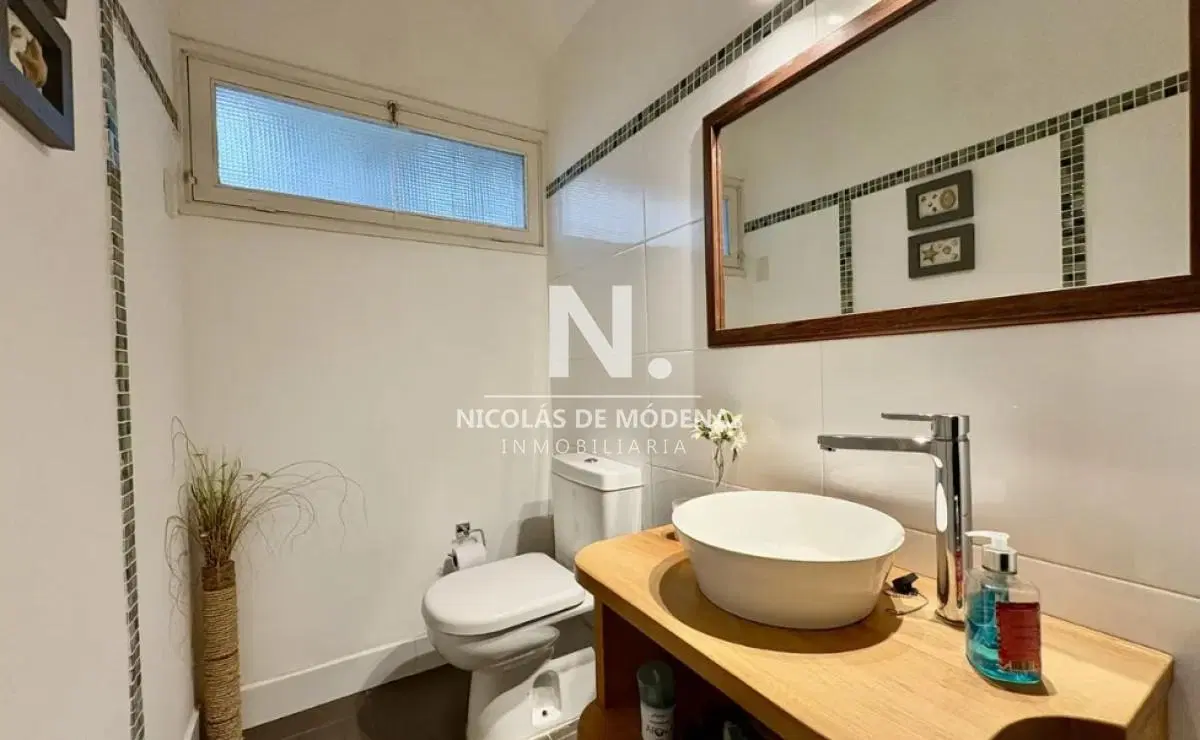 Casa en venta 5 dorm y piscina en Pinares Punta del este 3