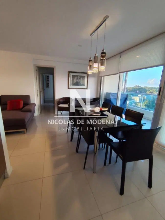 Apartamento en Venta de 3 dormitorios, Roosevelt 2