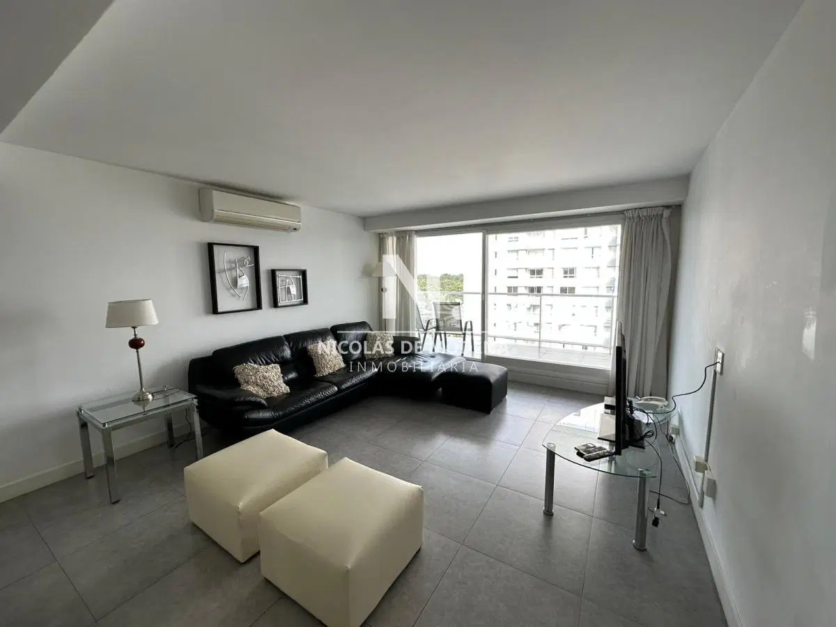 Apartamento 3 dormitorios en edificio de categoría en Punta del Este! 3