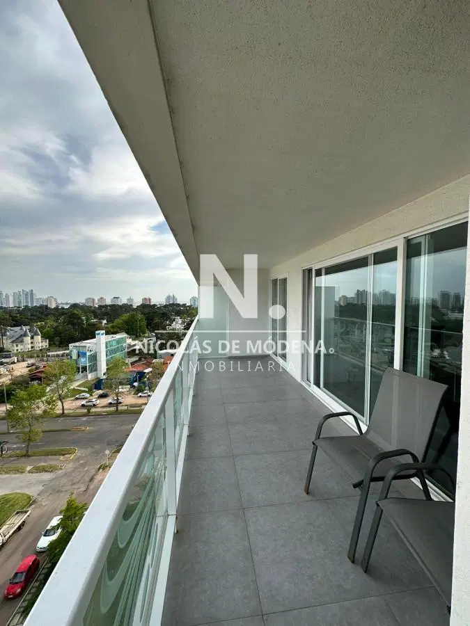 Apartamento 3 dormitorios en edificio de categoría en Punta del Este! 2