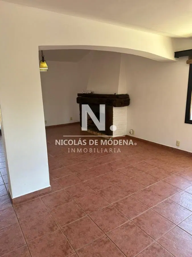 OPORTUNIDAD EN BARRIO CANTEGRIL . VENDO CASA DE 3 DORM. Y 3 BAÑOS EN ZONA DE COLEGIOS, FACULTADES Y 8
