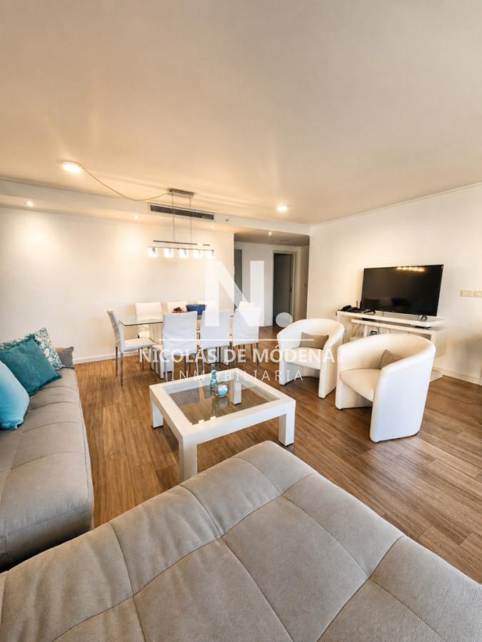 Foto de En venta apartamento de 2 dormitorios, en Mansa Punta del Este, imagen 3