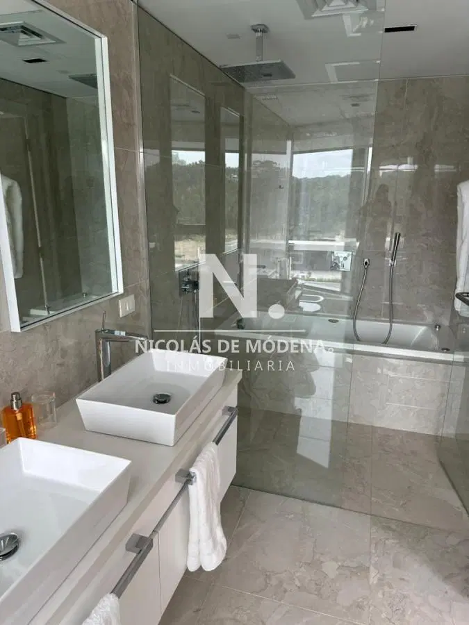 APARTAMENTO TORRE TRUMP 2 DORM. Y 3 BAÑOS 5