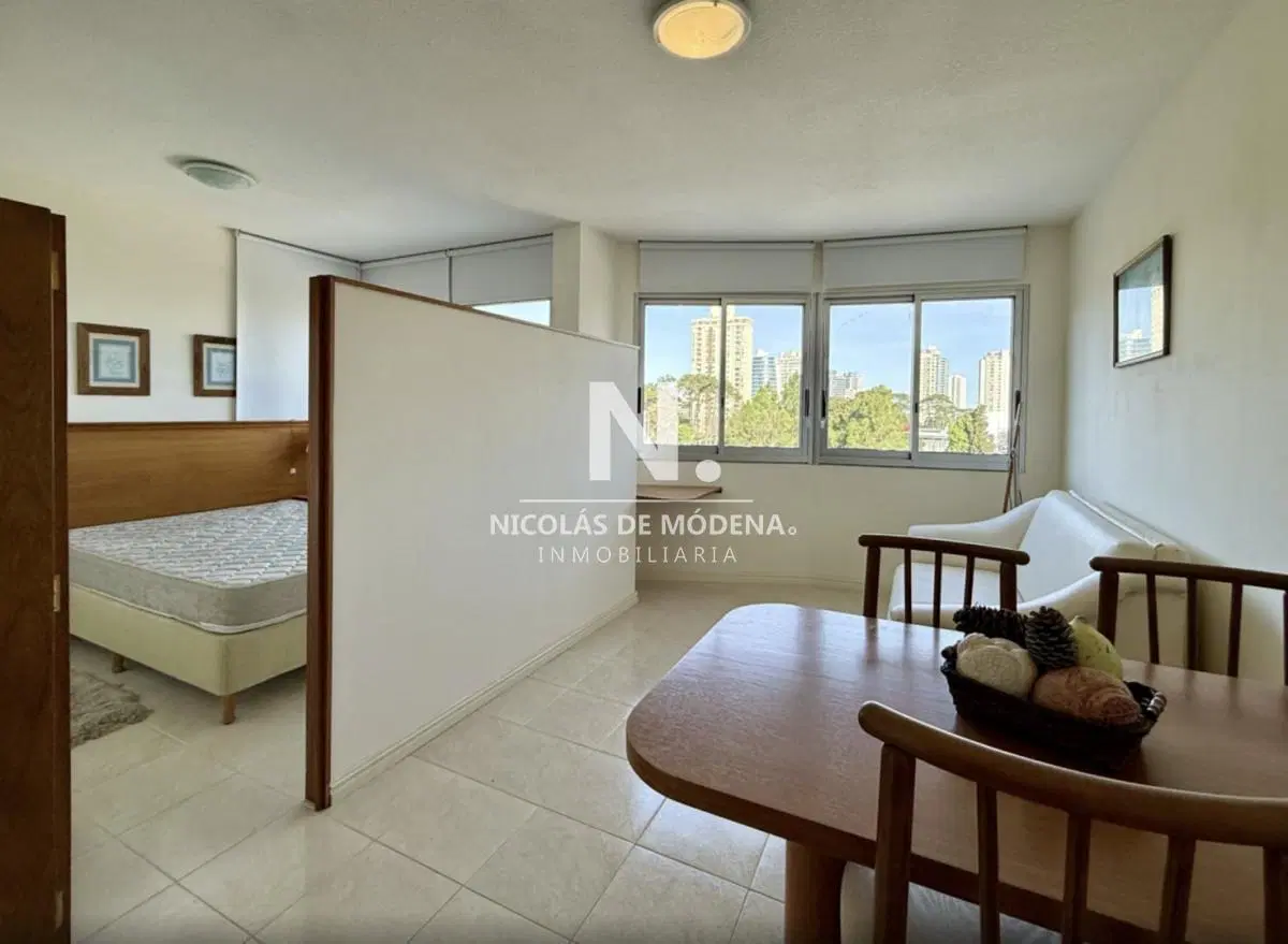 ¡Oportunidad en Roosevelt! Monoambiente Dividido con Amenities Completos y Garaje 2