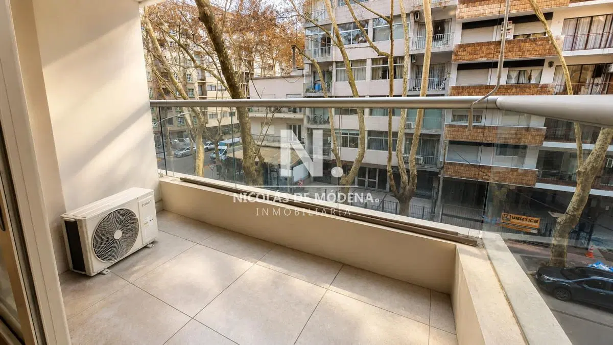Departamento de 1 dormitorio en venta en Pocitos 2