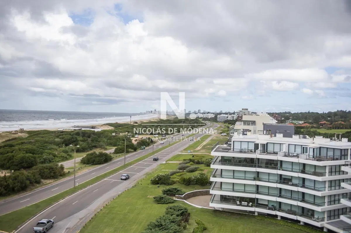 Espectacular Penthouse frente al mar de 4 dormitorios en venta, Punta del Este 4