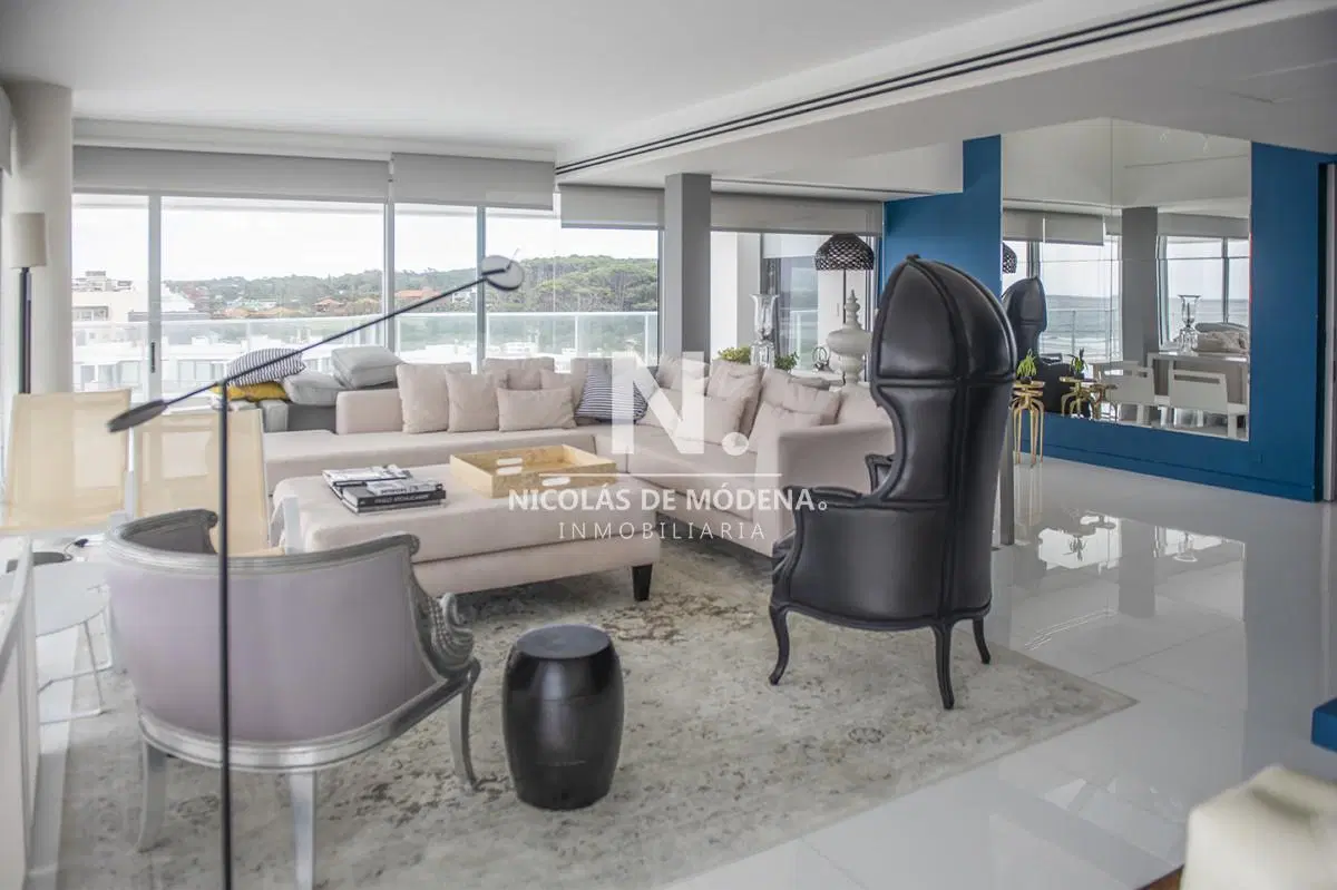 Espectacular Penthouse frente al mar de 4 dormitorios en venta, Punta del Este 3
