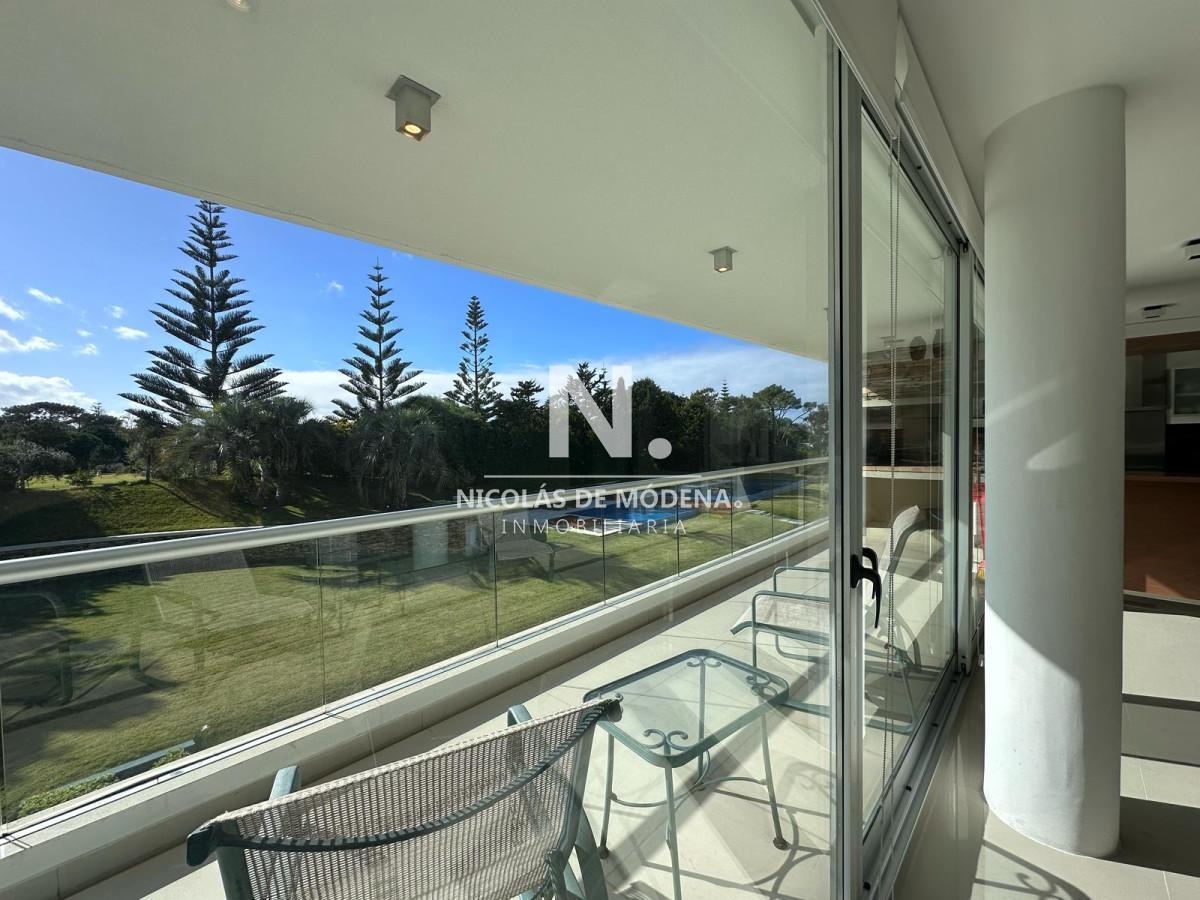 Foto de Departamento de 3 dormitorios en venta en torre de categoría en Brava, imagen 1