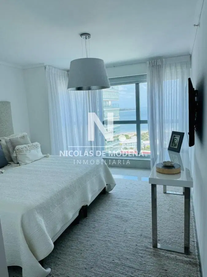 En alquiler apartamento en Mansa con vista al mar de 3 dormitorios 5