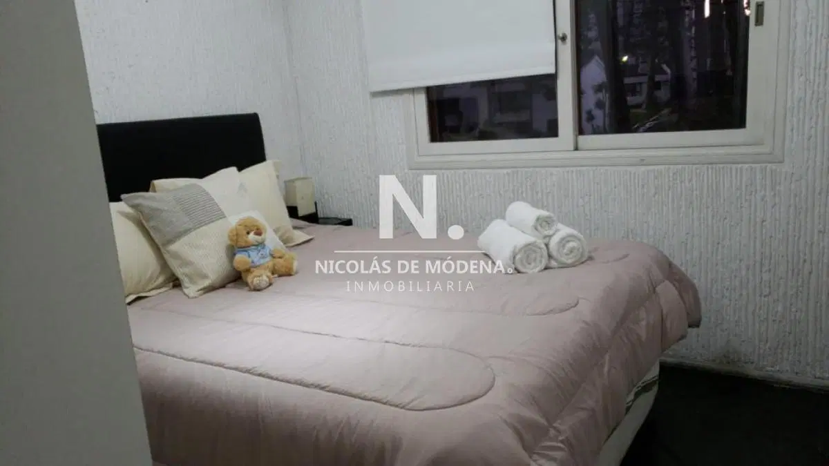 En alquiler apartamento de 2 dormitorios con estufa en leña y parrillero propio en Cantegril 5