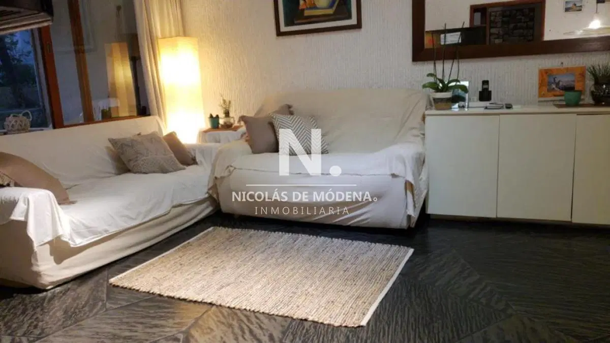 En alquiler apartamento de 2 dormitorios con estufa en leña y parrillero propio en Cantegril 8
